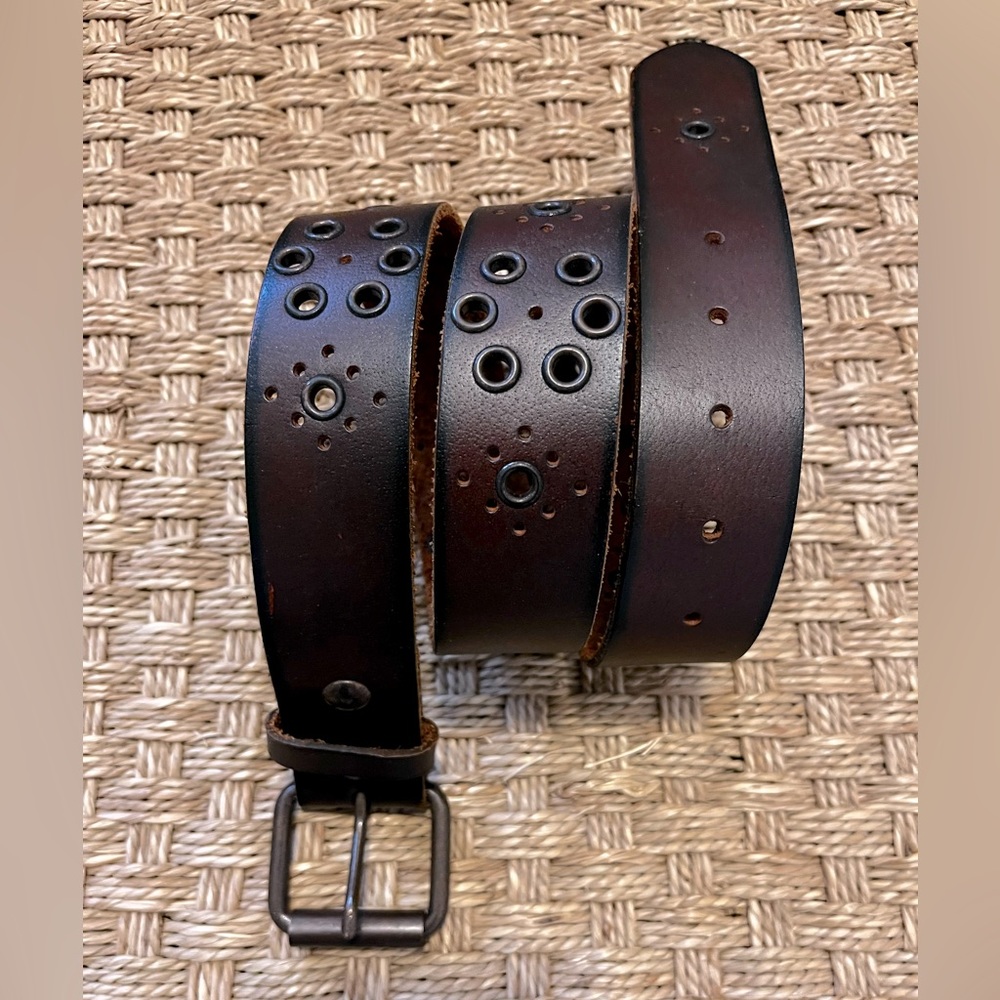 Aventura dark brown leather belt with grommets/rivets Size small 39.5”